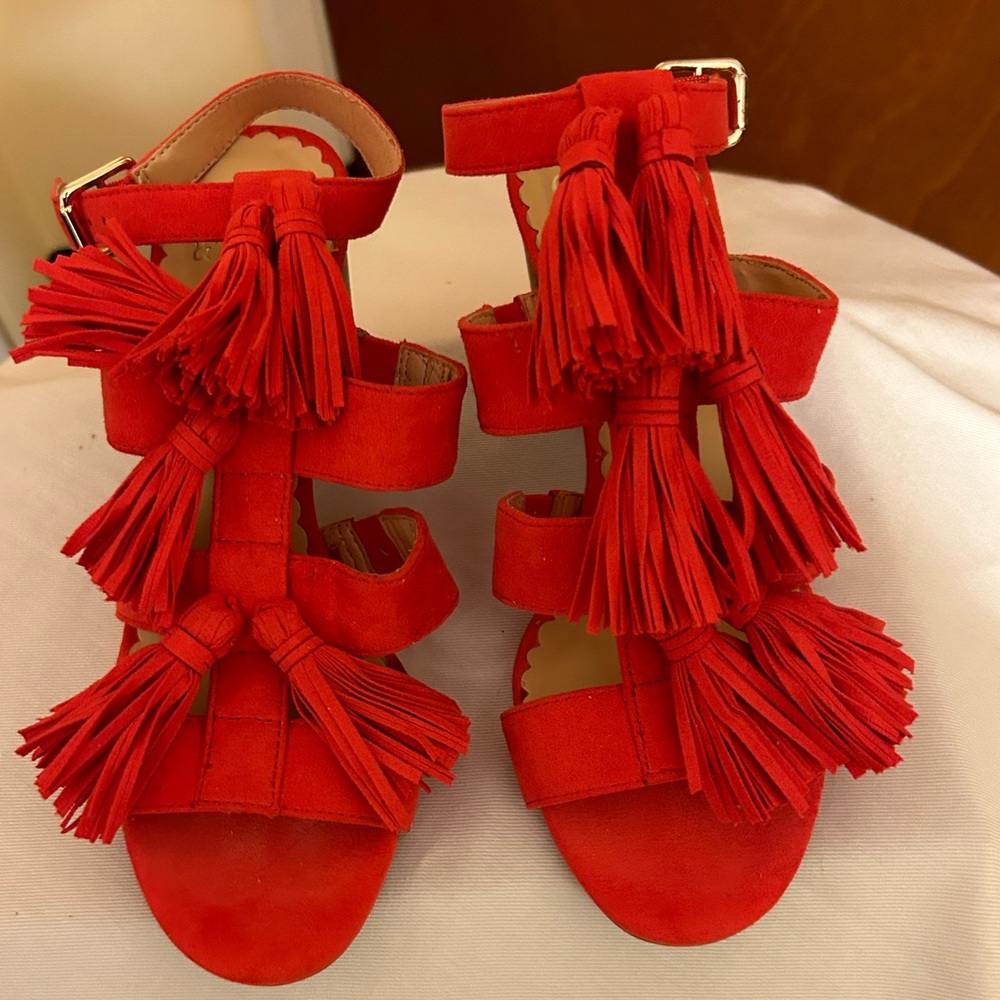 Pre-Owned Coral Color Size 6 Medium,Crown & Ivy Tassel Heel